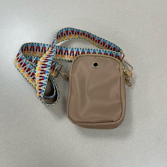 Quilted Mini Crossbody Bag with 3 Compartments & Multi-Color Strap - Tan - NWOT - Picture 2 of 5